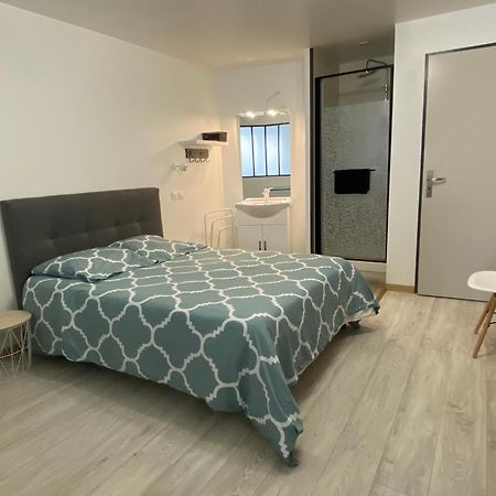Joli T2 Dans Une Maison De Village Chateauroux-les-Alpes Exteriör bild